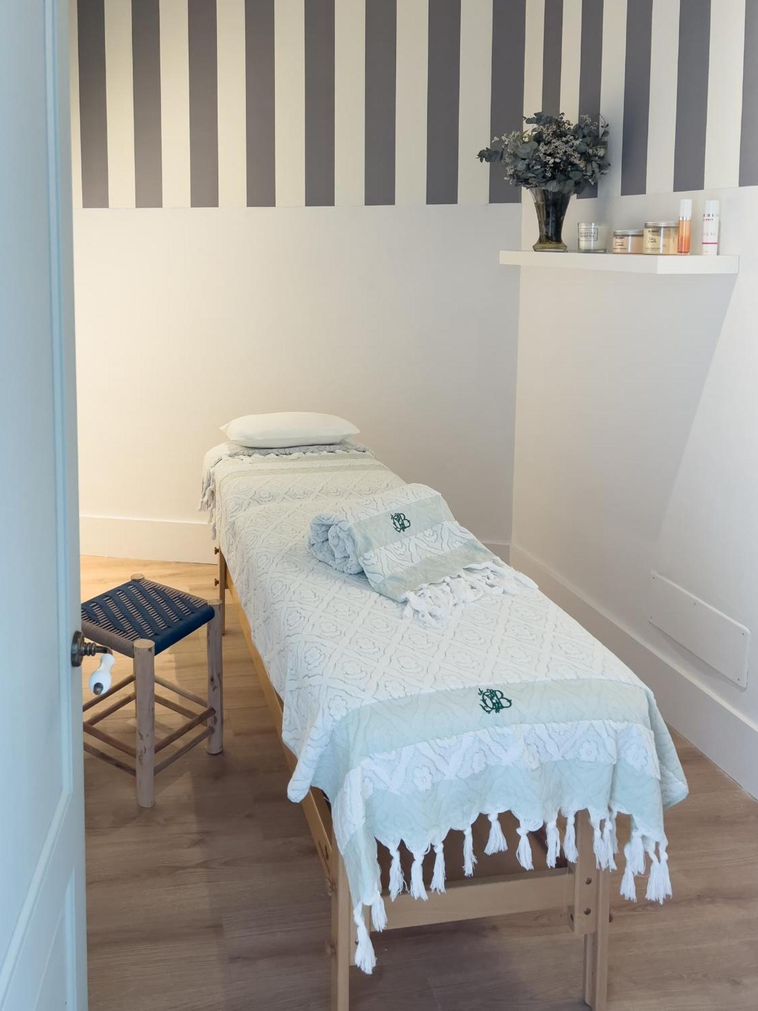 Cristine Bedfor Hotel Port-Mahon